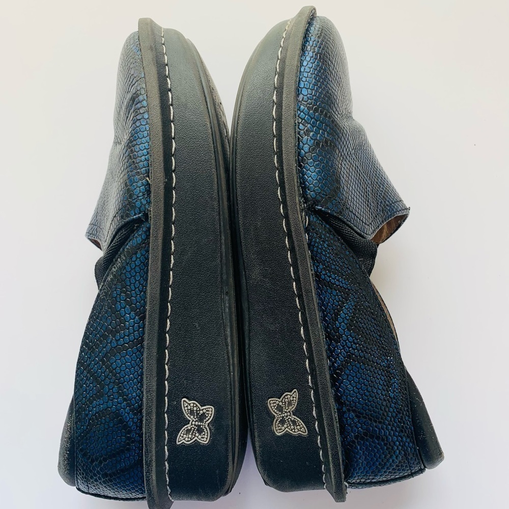 Alegria Debra Navy Python Clogs Size 7/7.5 - image 6